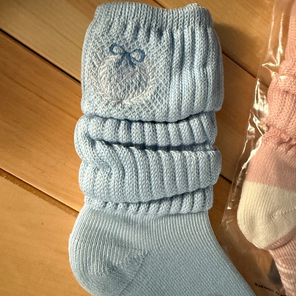 PINK Victoria's Secret Accessories - 1 Pair- ONLY —BLUE Victoria's Secret PINK Slouch Socks-